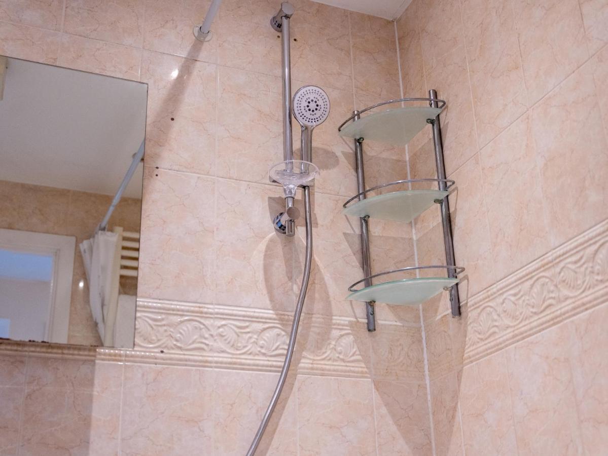 Luxury 2 Bed Apartment - Near Heathrow, Legoland, Windsor Slough Esterno foto
