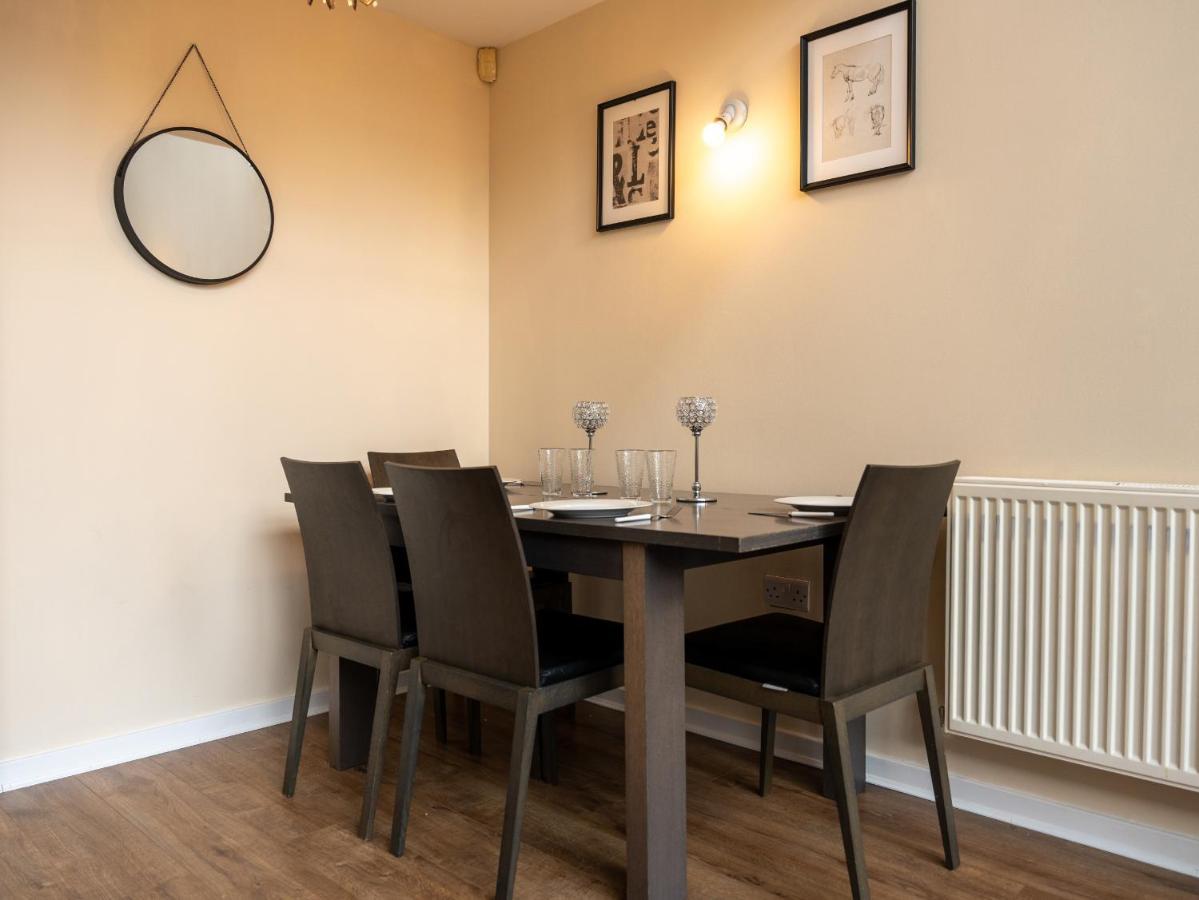 Luxury 2 Bed Apartment - Near Heathrow, Legoland, Windsor Slough Esterno foto