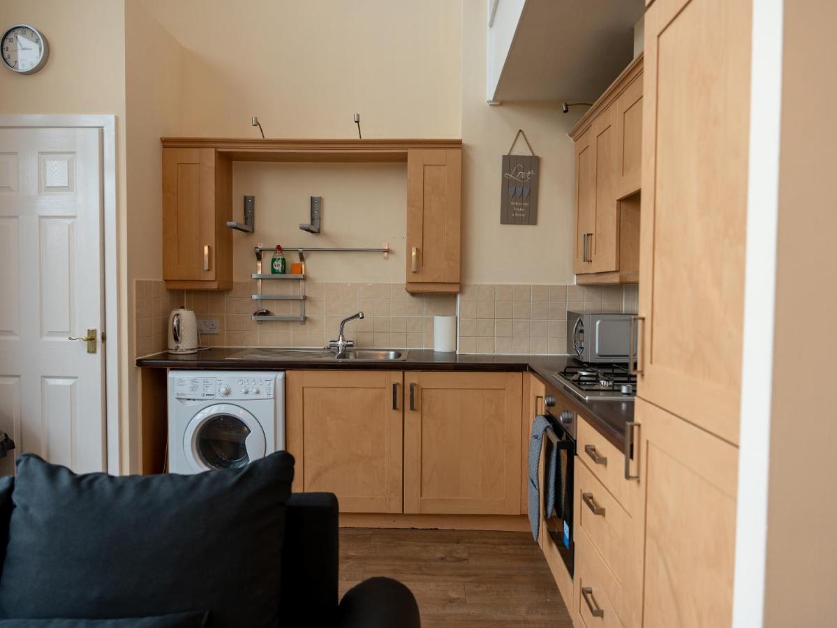 Luxury 2 Bed Apartment - Near Heathrow, Legoland, Windsor Slough Esterno foto