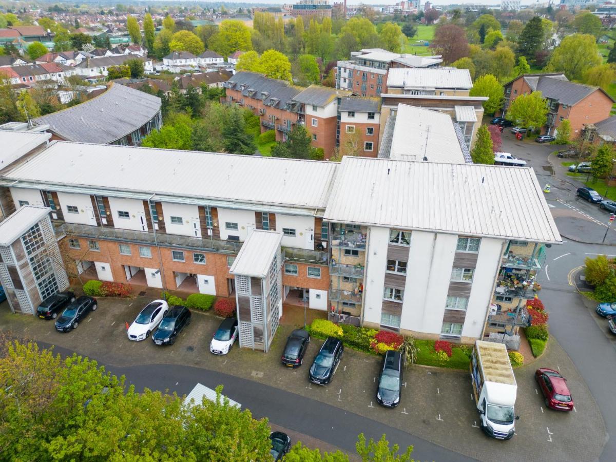 Luxury 2 Bed Apartment - Near Heathrow, Legoland, Windsor Slough Esterno foto
