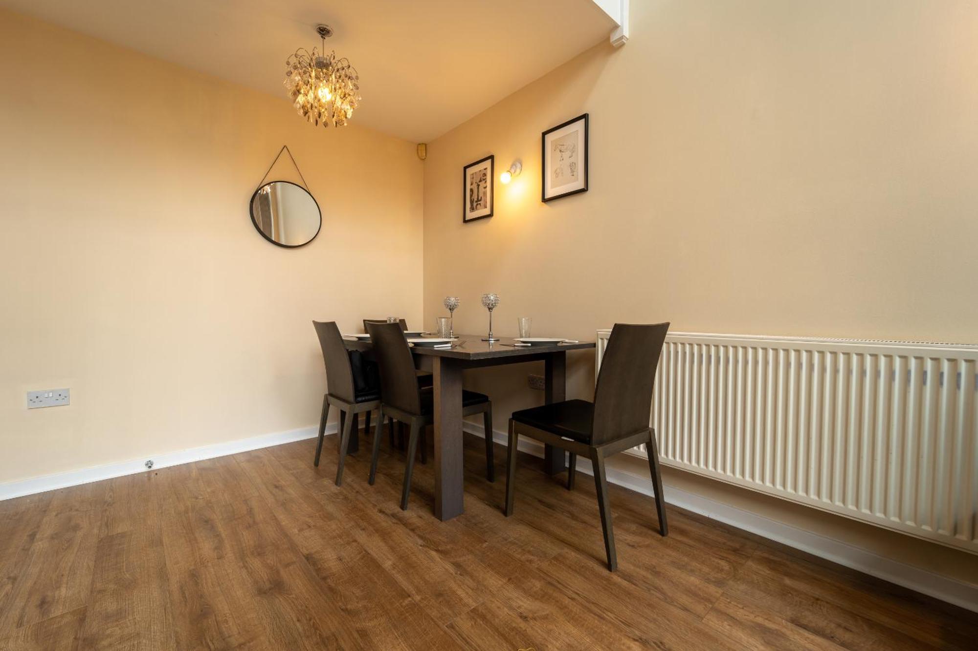 Luxury 2 Bed Apartment - Near Heathrow, Legoland, Windsor Slough Esterno foto