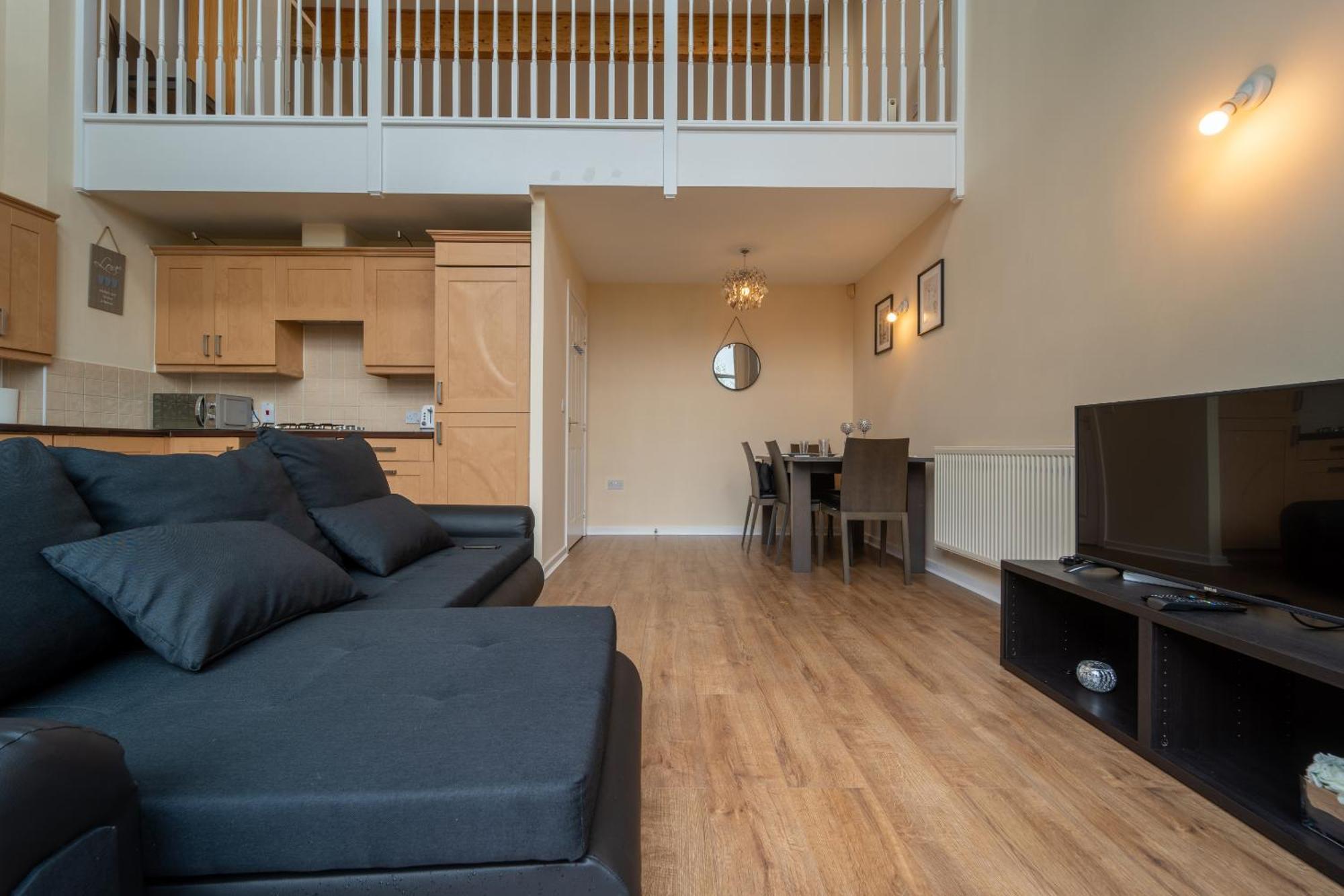 Luxury 2 Bed Apartment - Near Heathrow, Legoland, Windsor Slough Esterno foto