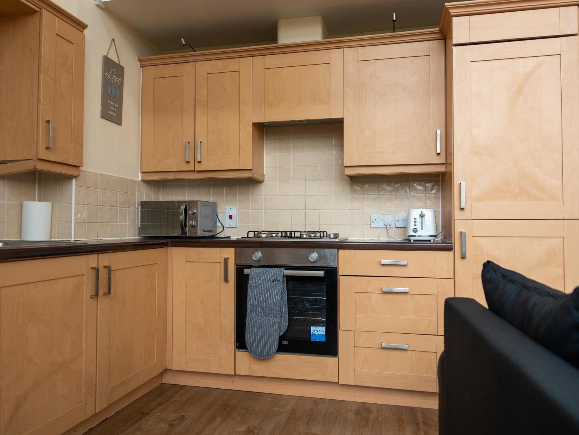 Luxury 2 Bed Apartment - Near Heathrow, Legoland, Windsor Slough Esterno foto