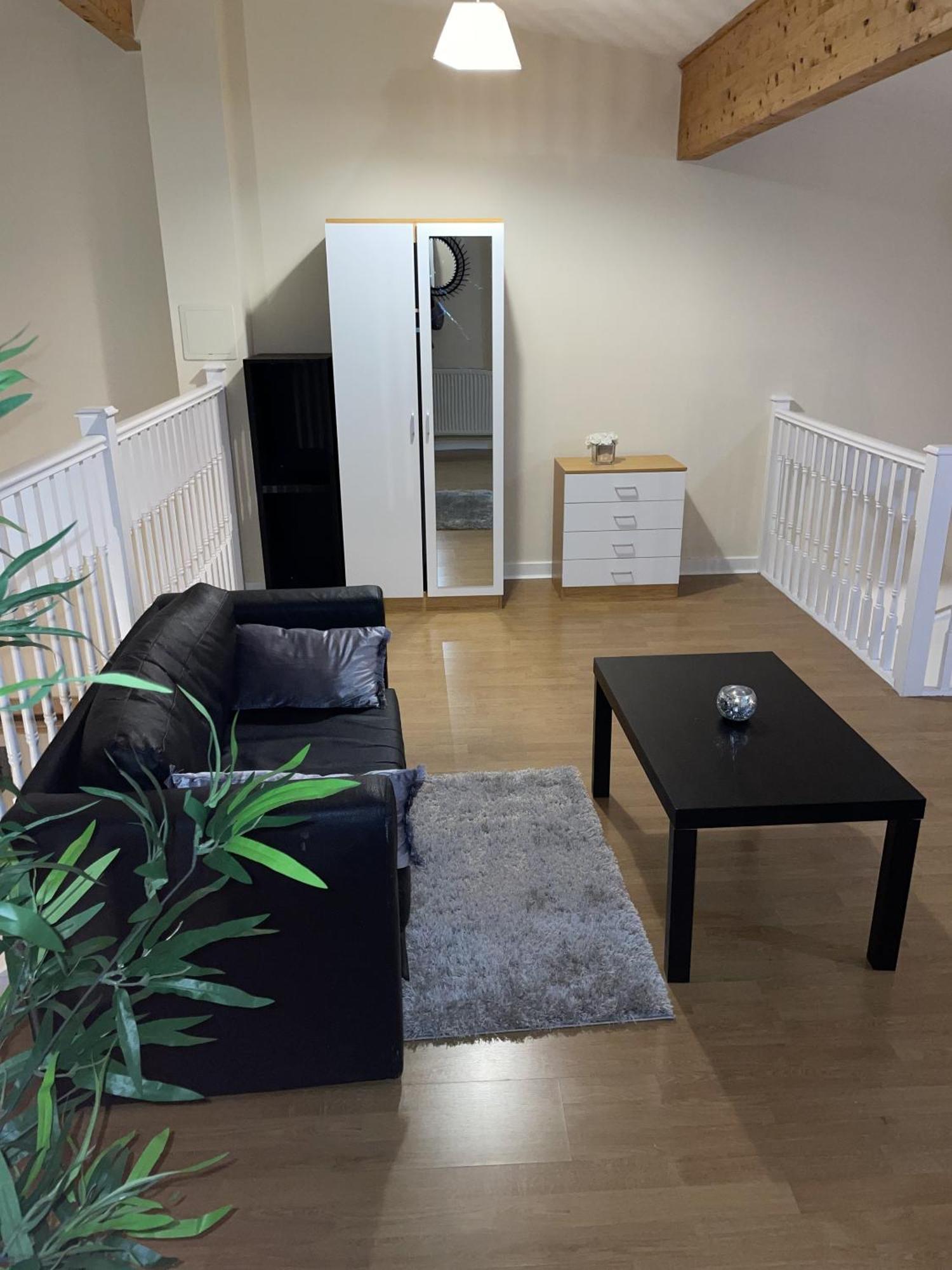 Luxury 2 Bed Apartment - Near Heathrow, Legoland, Windsor Slough Esterno foto